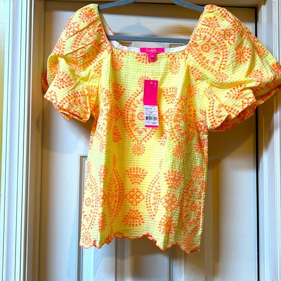 Lilly Pulitzer Tops - NWT. Lilly Pulitzer Lettie Short Sleeve Calla Yellow Gingham Seersucker Island